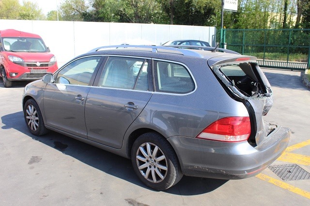 VOLKSWAGEN GOLF 5 SW 1.9 D 77KW 5M 5P (2009) RICAMBI IN MAGAZZINO