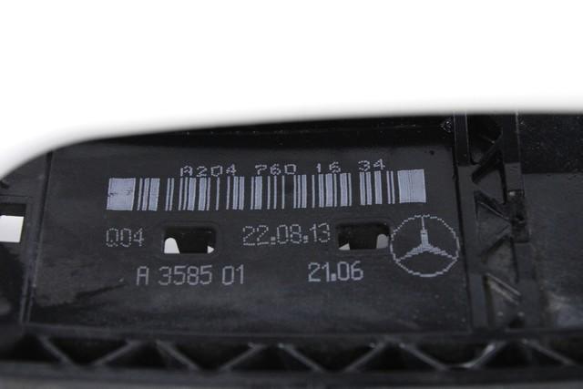 ZUNANJA KLJUKA ZADNJA DESNA VRATA OEM N. A2047600270 ORIGINAL REZERVNI DEL MERCEDES CLA C117 X117 BER/SW (2013 - 2019) DIESEL LETNIK 2014