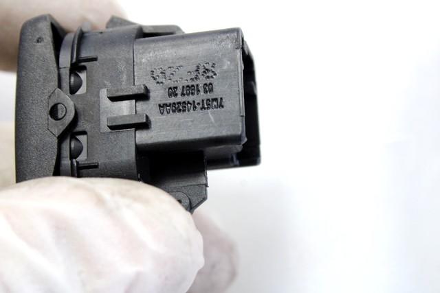 ZADNJE STIKALO OEM N. 7M5T-14529-AA ORIGINAL REZERVNI DEL FORD KUGA MK1 (05/2008 - 2012) DIESEL LETNIK 2008