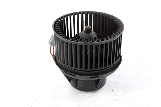 VENTILATOR  KABINE  OEM N. AV6N-18456-AA ORIGINAL REZERVNI DEL VOLVO V40 MK1 525 526 (2012 - 2016)DIESEL LETNIK 2016