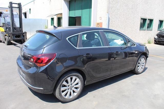 OPEL ASTRA J 1.6 D 81KW 6M 5P (2014) RICAMBI IN MAGAZZINO