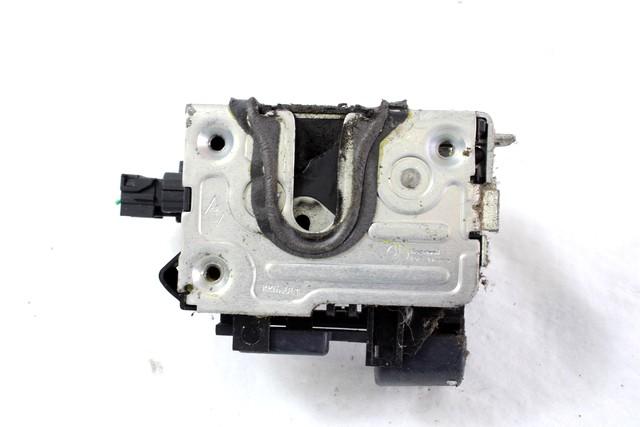 CENTRALNI ZAKLEP SPREDNJIH VRAT  OEM N. 8200735224 ORIGINAL REZERVNI DEL DACIA DUSTER HS (2010 - 2017) DIESEL LETNIK 2011