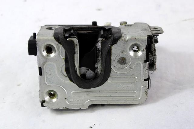 CENTRALNO ZAKLEPANJE ZADNJIH DESNIH VRAT OEM N. 825029556R ORIGINAL REZERVNI DEL DACIA DUSTER HS (2010 - 2017) DIESEL LETNIK 2011