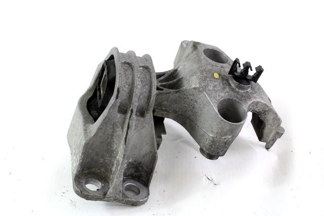 NOSILCI MOTORJA/DRUGO OEM N. 112849221R ORIGINAL REZERVNI DEL DACIA DUSTER HS (2010 - 2017) DIESEL LETNIK 2011