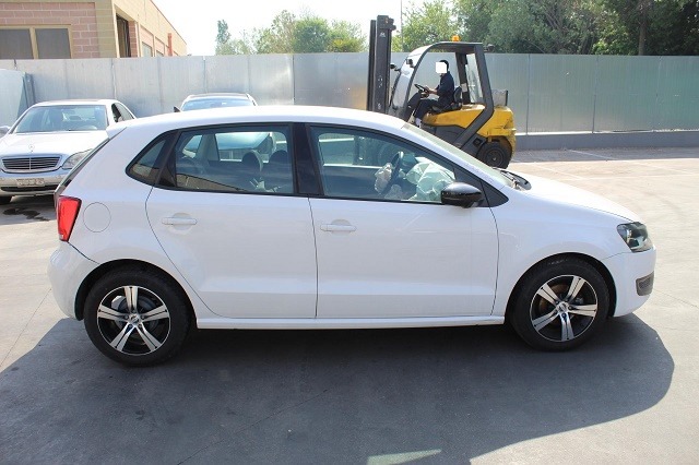 VOLKSWAGEN POLO 1.2 D 55KW 5M 5P (2011) RICAMBI IN MAGAZZINO