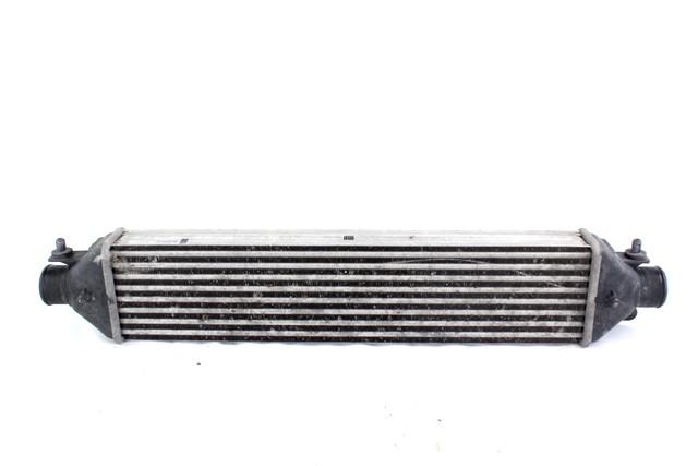 HLADILNIK INTERCOOLER OEM N. 51833975 ORIGINAL REZERVNI DEL FIAT DOBLO 263 MK2 R (2015 - 2022)BENZINA/METANO LETNIK 2018