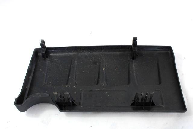 POKROV MOTORJA  OEM N. 55561431 ORIGINAL REZERVNI DEL OPEL CORSA D R S07 (02/2011 - 2014) BENZINA/GPL LETNIK 2011