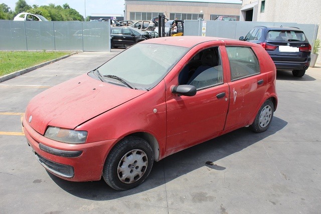 FIAT PUNTO 1.2 B 44KW 5M 5P (2002) BUTTATA INTERA