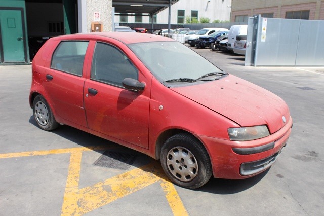 FIAT PUNTO 1.2 B 44KW 5M 5P (2002) BUTTATA INTERA