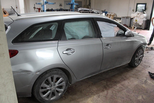 TOYOTA AURIS SW 1.8 I 73KW AUT 5P (2013) RICAMBI IN MAGAZZINO