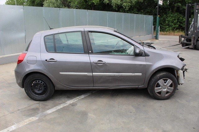 RENAULT CLIO R 1.5 D 63KW 5M 5P (2010) RICAMBI IN MAGAZZINO