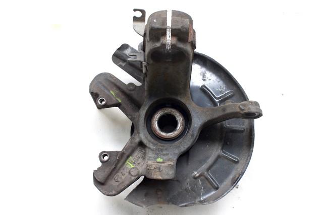 VRTLJIVI LEZAJ DESNO / PESTO KOLESA Z LEZAJEM SPREDAJ OEM N. 6Q0407256AC ORIGINAL REZERVNI DEL SEAT IBIZA 6L1 MK3 (01/2002 - 01/2006) BENZINA LETNIK 2002