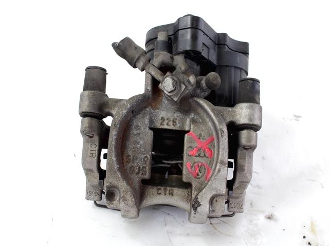 ZADNJE LEVE ZAVORNE CELJUSTI  OEM N. 8V0615423D ORIGINAL REZERVNI DEL VOLKSWAGEN GOLF SPORTSVAN AM1 (2014 - 2017)DIESEL LETNIK 2016