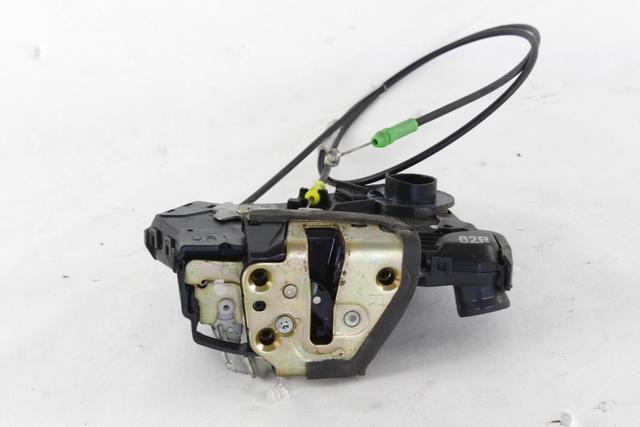 CENTRALNI ZAKLEP SPREDNJIH VRAT  OEM N. 6903002162 ORIGINAL REZERVNI DEL TOYOTA AVENSIS T25 MK2 BER/SW (2003 - 2008)DIESEL LETNIK 2006