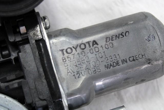 MEHANIZEM DVIGA SPREDNJIH STEKEL  OEM N. 5887 SISTEMA ALZACRISTALLO PORTA ANTERIORE ELETTRI ORIGINAL REZERVNI DEL TOYOTA YARIS P13 MK3 XP130 (2011-2017)BENZINA LETNIK 2015