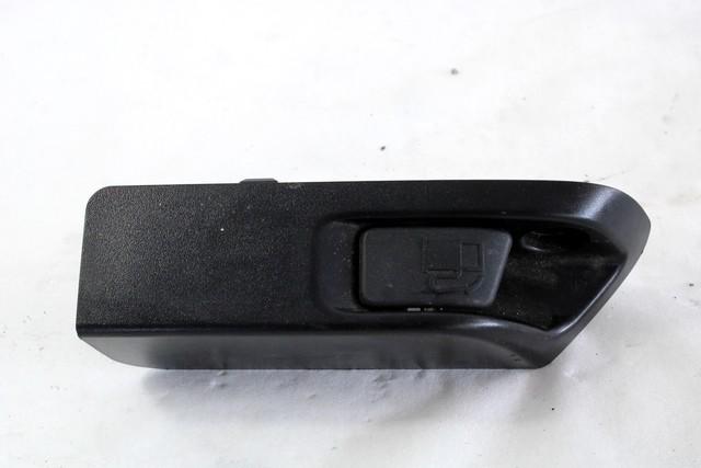 RAZLICNA STIKALA  OEM N. 77306-0D120 ORIGINAL REZERVNI DEL TOYOTA YARIS P13 MK3 XP130 (2011-2017)BENZINA LETNIK 2015