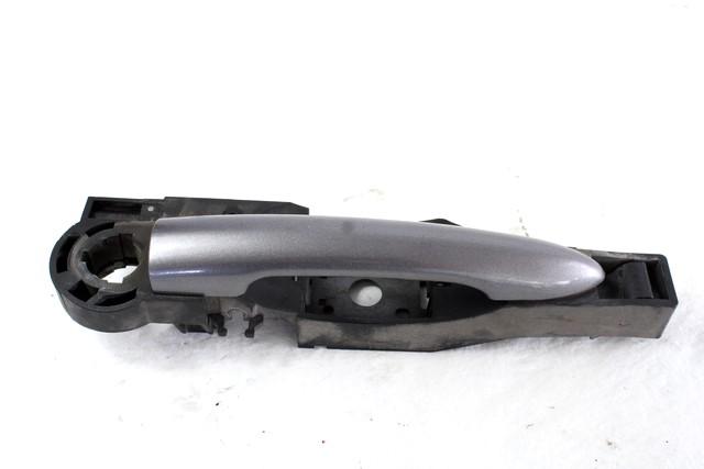 ZUNANJA KLJUKA SPREDNJA LEVA VRATA OEM N. 806070046R ORIGINAL REZERVNI DEL RENAULT CLIO BR0//1 CR0/1 KR0/1 MK3 R (05/2009 - 2013) DIESEL LETNIK 2010