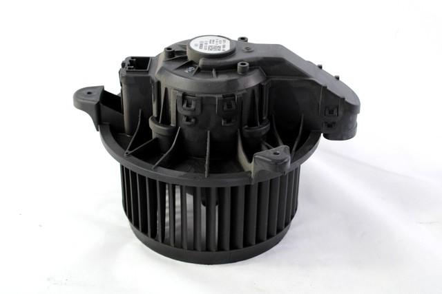 VENTILATOR  KABINE  OEM N. AV11-19846-AB ORIGINAL REZERVNI DEL FORD BMAX JK (2012 - 2018)DIESEL LETNIK 2016