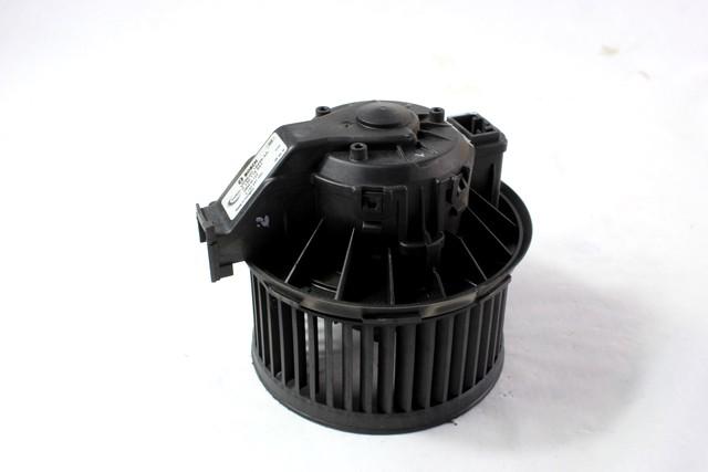 VENTILATOR  KABINE  OEM N. 8E2H-18456-AA ORIGINAL REZERVNI DEL FORD FIESTA CB1 CNN MK6 (09/2008 - 11/2012) BENZINA/GPL LETNIK 2009