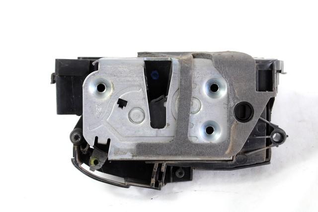 CENTRALNI ZAKLEP SPREDNJIH VRAT  OEM N. 8A6A-A21812-BD ORIGINAL REZERVNI DEL FORD FIESTA CB1 CNN MK6 (09/2008 - 11/2012) BENZINA/GPL LETNIK 2009