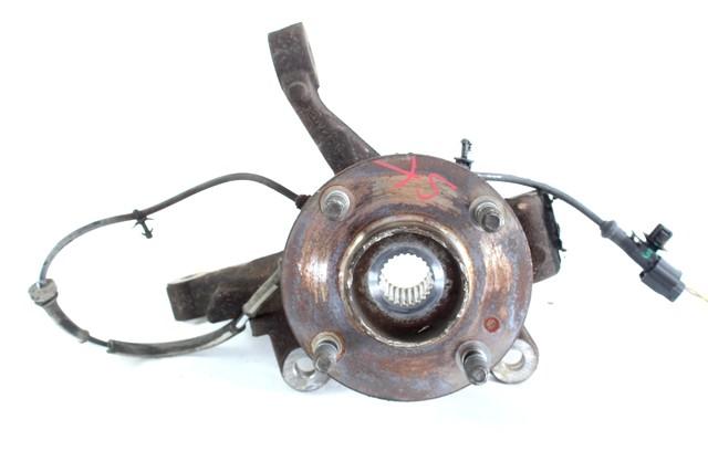 LEVI VRTLJIVI LEZAJ / PESTO KOLESA Z LEZAJEM SPREDAJ OEM N. 1771021 ORIGINAL REZERVNI DEL FORD FIESTA CB1 CNN MK6 (09/2008 - 11/2012) BENZINA/GPL LETNIK 2009