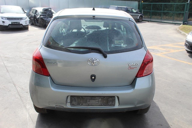 TOYOTA YARIS 1.3 B 64KW 5M 3P (2007) RICAMBI IN MAGAZZINO