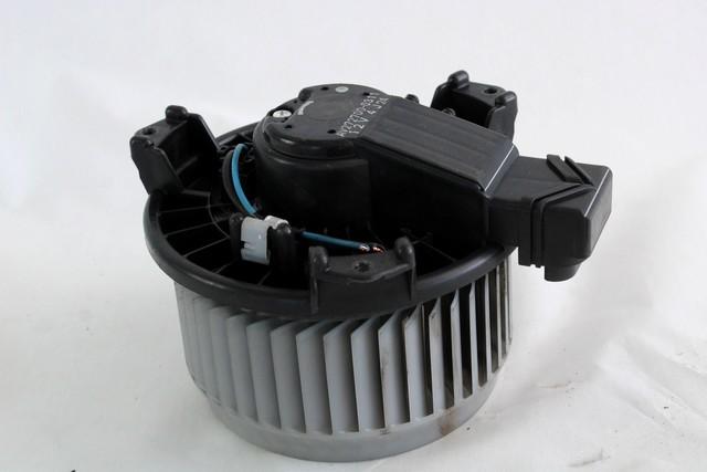 VENTILATOR  KABINE  OEM N. AV272700-0311 ORIGINAL REZERVNI DEL TOYOTA YARIS P9 MK2 (01/2006 - 2009) BENZINA LETNIK 2007