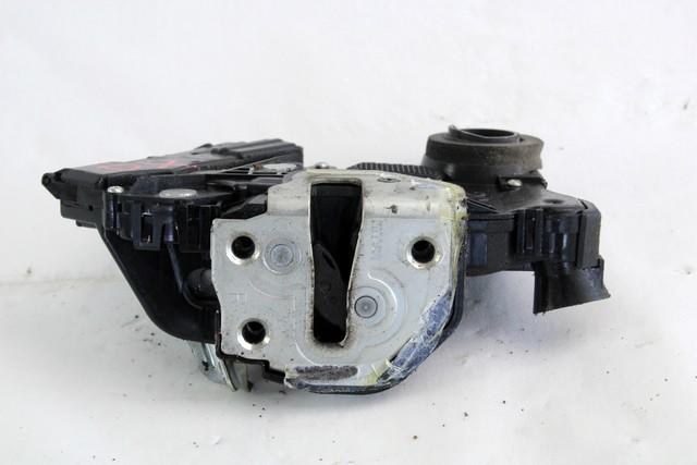 CENTRALNI ZAKLEP SPREDNJIH VRAT  OEM N. 693100D070 ORIGINAL REZERVNI DEL TOYOTA YARIS P9 MK2 (01/2006 - 2009) BENZINA LETNIK 2007