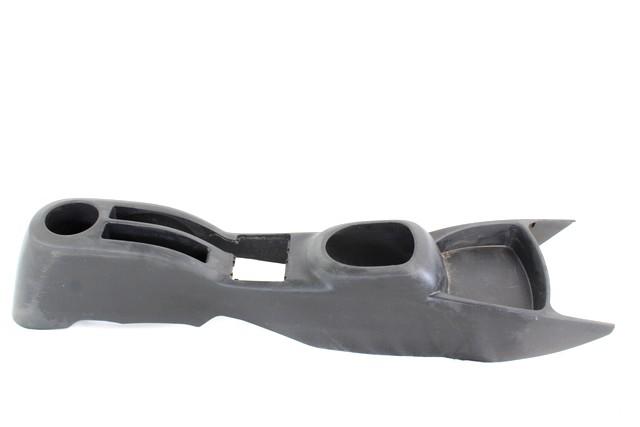 PLASTIKA MED SEDEZI BREZ NASLONJALA ROK OEM N. 58910-0D010 ORIGINAL REZERVNI DEL TOYOTA YARIS P9 MK2 (01/2006 - 2009) BENZINA LETNIK 2007