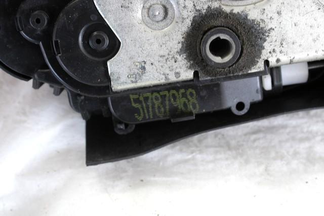 CENTRALNI ZAKLEP SPREDNJIH VRAT  OEM N. 51787968 ORIGINAL REZERVNI DEL FIAT CROMA 194 MK2 R (11-2007 - 2010) DIESEL LETNIK 2008