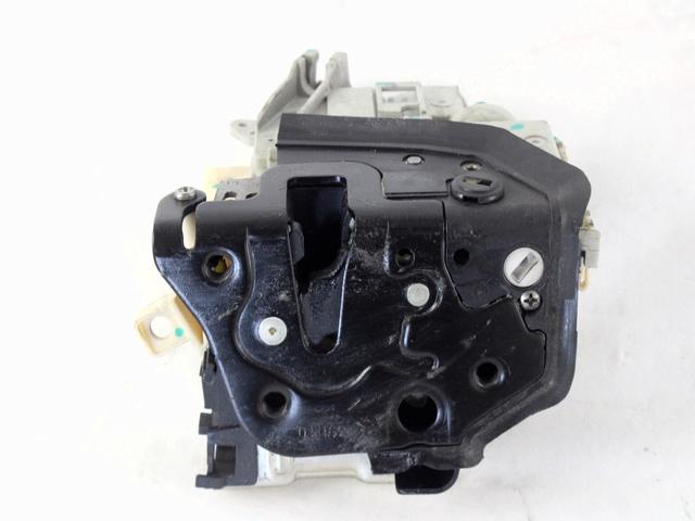 CENTRALNO ZAKLEPANJE ZADNJIH DESNIH VRAT OEM N. 8K0839016C ORIGINAL REZERVNI DEL AUDI A4 B8 8K2 BER/SW/CABRIO (2007 - 11/2015) DIESEL LETNIK 2010