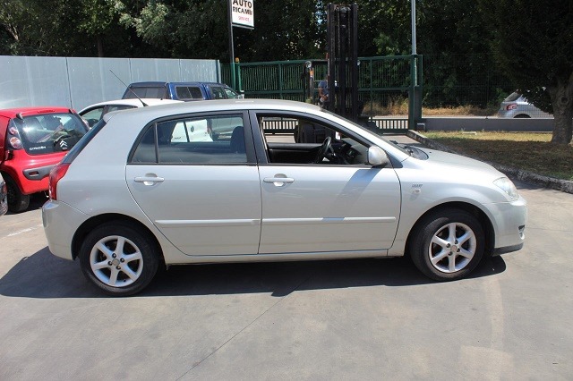 TOYOTA COROLLA 1.4 D 66KW AUT 5P (2005) RICAMBI IN MAGAZZINO