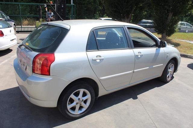 TOYOTA COROLLA 1.4 D 66KW AUT 5P (2005) RICAMBI IN MAGAZZINO