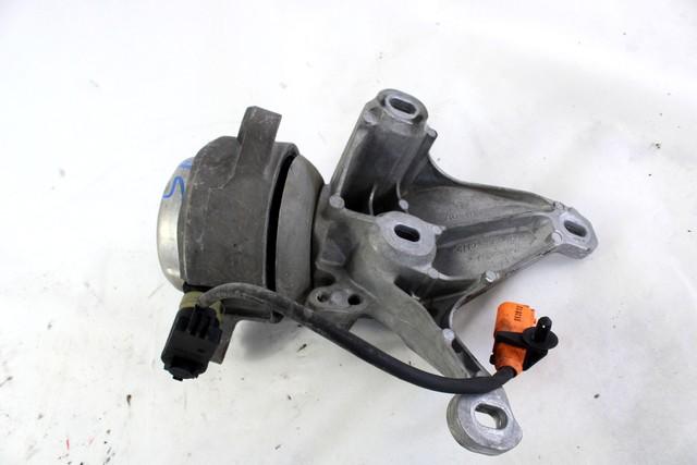 NOSILCI MOTORJA/DRUGO OEM N. 4H0399151BA ORIGINAL REZERVNI DEL AUDI A8 D4/4H (2009 -2013)DIESEL LETNIK 2013