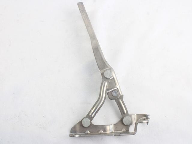 PANTI POKROVA MOTORJA OEM N. 1Z0823301C ORIGINAL REZERVNI DEL SKODA OCTAVIA MK2 1Z3 MK2 BER/SW (2004 - 2008)DIESEL LETNIK 2008