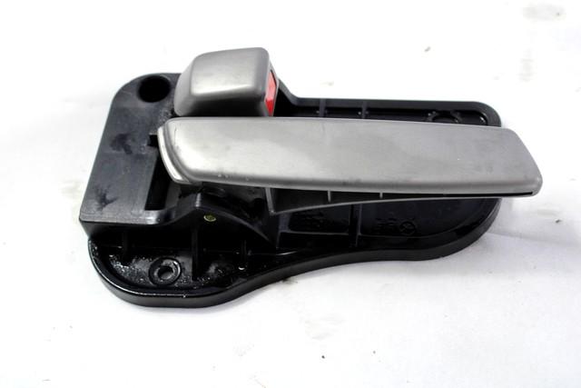 NOTRANJA KLJUKA  OEM N. 826101D020 ORIGINAL REZERVNI DEL KIA CARENS UN MK3 (2006 - 2013) DIESEL LETNIK 2008