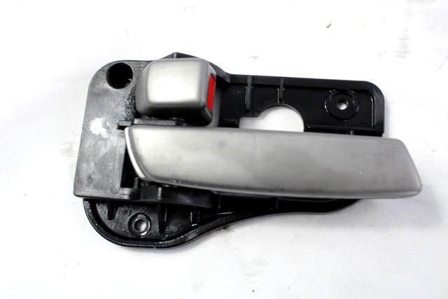 NOTRANJA KLJUKA  OEM N. 826101D020 ORIGINAL REZERVNI DEL KIA CARENS UN MK3 (2006 - 2013) DIESEL LETNIK 2008