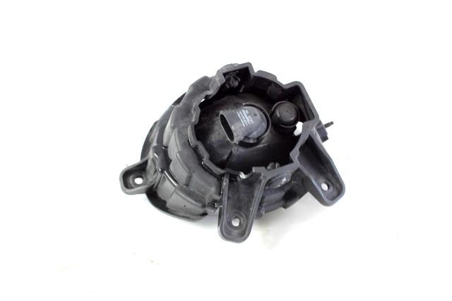 DESNA MEGLENKA OEM N. 922021D050 ORIGINAL REZERVNI DEL KIA CARENS UN MK3 (2006 - 2013) DIESEL LETNIK 2008