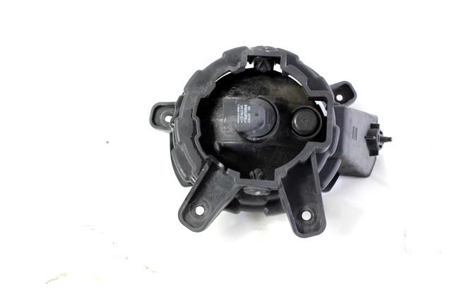 DESNA MEGLENKA OEM N. 922021D050 ORIGINAL REZERVNI DEL KIA CARENS UN MK3 (2006 - 2013) DIESEL LETNIK 2008