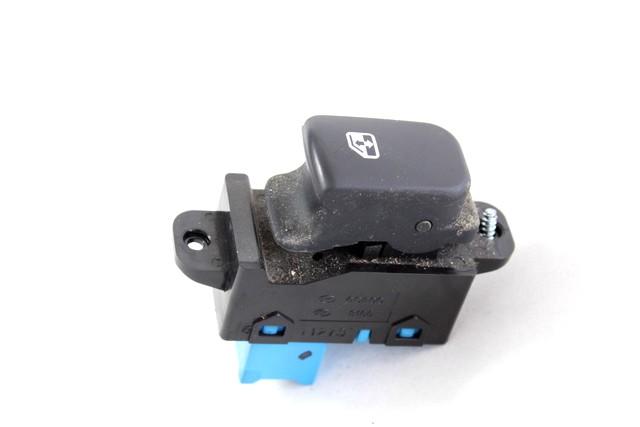 ZADNJE STIKALO OEM N. 93580-1D0003W ORIGINAL REZERVNI DEL KIA CARENS UN MK3 (2006 - 2013) DIESEL LETNIK 2008