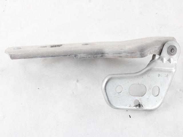 PANTI POKROVA MOTORJA OEM N. 4F0823301 ORIGINAL REZERVNI DEL AUDI A6 C6 4F2 4FH 4F5 BER/SW/ALLROAD (07/2004 - 10/2008) DIESEL LETNIK 2004