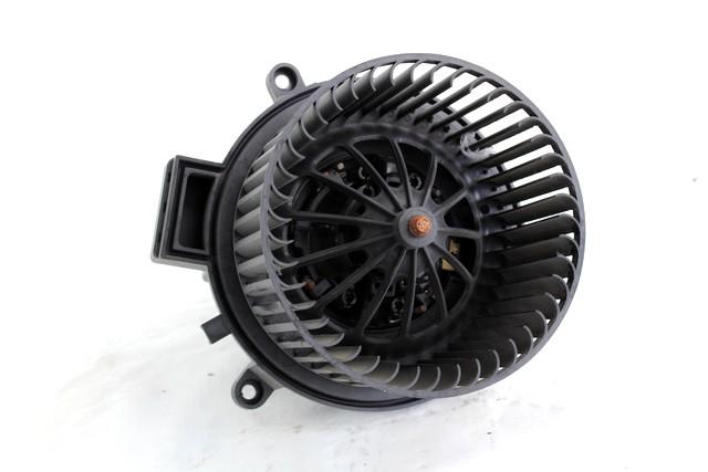 VENTILATOR  KABINE  OEM N. AY272700-0282 ORIGINAL REZERVNI DEL JEEP COMMANDER XK XH (2005 - 2010) BENZINA LETNIK 2006