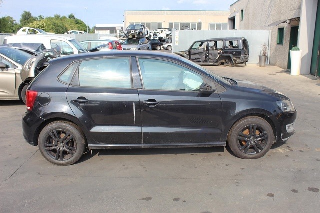 VOLKSWAGEN POLO 1.6 D 55KW 5M 5P (2010) RICAMBI IN MAGAZZINO