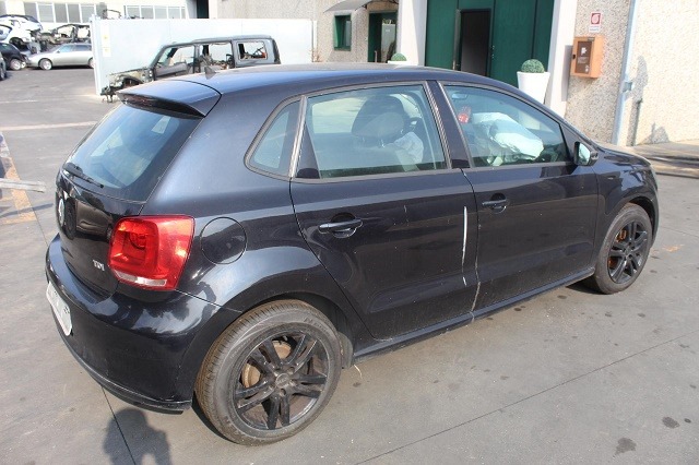 VOLKSWAGEN POLO 1.6 D 55KW 5M 5P (2010) RICAMBI IN MAGAZZINO