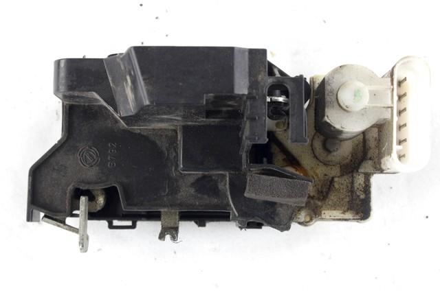 CENTRALNI ZAKLEP SPREDNJIH VRAT  OEM N. 51843470 ORIGINAL REZERVNI DEL FIAT DOBLO 223 MK1 R (2005 - 2009) DIESEL LETNIK 2006