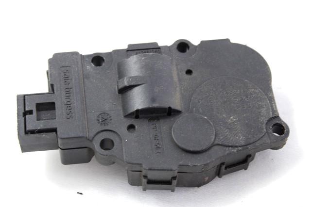 MOTORCEK OGREVANJA OEM N. CZ113930-0711 ORIGINAL REZERVNI DEL BMW SERIE 3 BER/SW/COUPE/CABRIO E90/E91/E92/E93 (2005 -2009) DIESEL LETNIK 2008