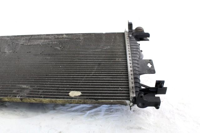 RADIATOR VODE OEM N. BV61-8005-AD ORIGINAL REZERVNI DEL FORD FOCUS MK3 R 4P/5P/SW (2014 - 2018)BENZINA/GPL LETNIK 2015