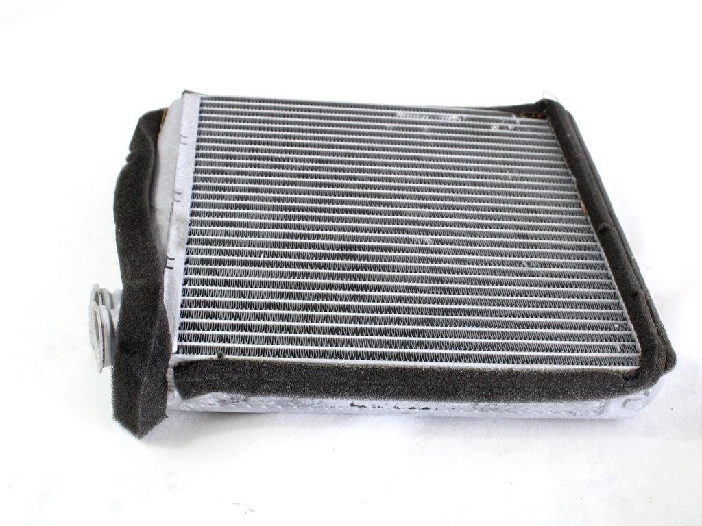 GRELEC RADIATORJA OEM N. LR002632 ORIGINAL REZERVNI DEL LAND ROVER RANGE ROVER EVOQUE L538 (2012 - 2016)DIESEL LETNIK 2013