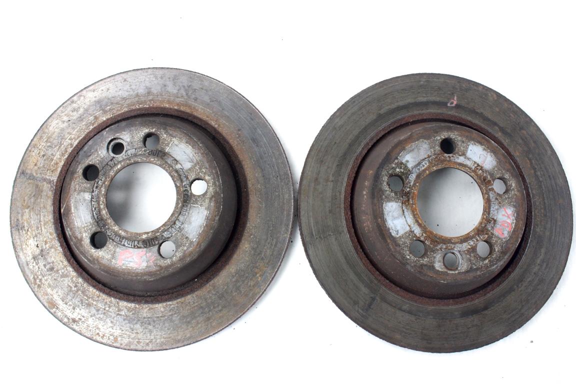 ZADNJI ZAVORNI DISKI OEM N. 7M0615601C ORIGINAL REZERVNI DEL VOLKSWAGEN SHARAN 7M8 7M9 7M6 R1 (2000 - 2004)DIESEL LETNIK 2002