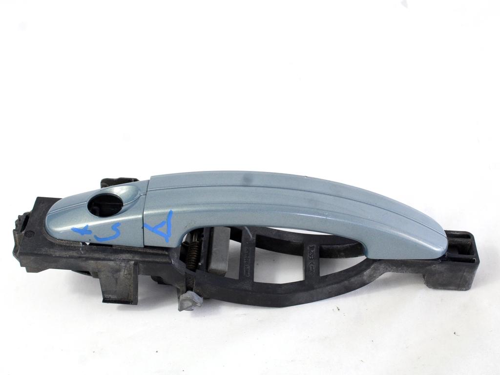 ZUNANJA KLJUKA SPREDNJA LEVA VRATA OEM N. 1305822 ORIGINAL REZERVNI DEL FORD FOCUS DA HCP DP MK2 R BER/SW (2008 - 2011) BENZINA/GPL LETNIK 2009